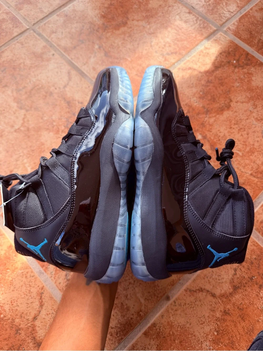 Size 8 Men’s And Women’s 9.5 - Jordan Retro 11 Gamma Blue 2025